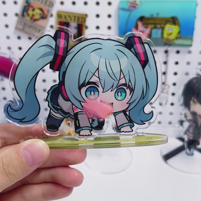 Miku tongue rotates the sign